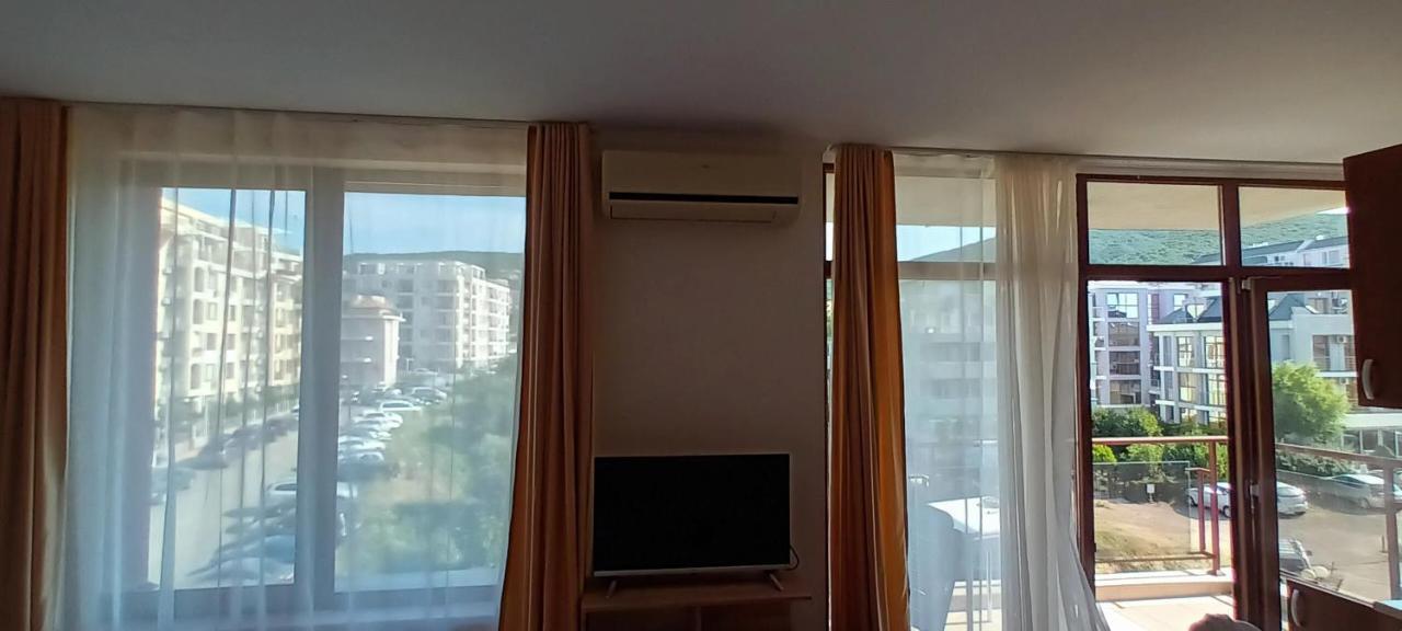 Studio 250 M Море Свети Влас Екстериор снимка
